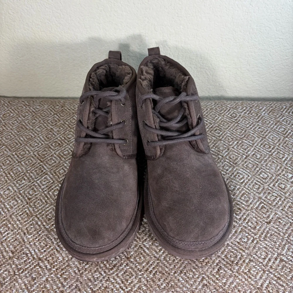 UGG Men's Neumal Chukka Boots Chocolate Brown Suede/Sheepskin Sz 10 Casual Cozy